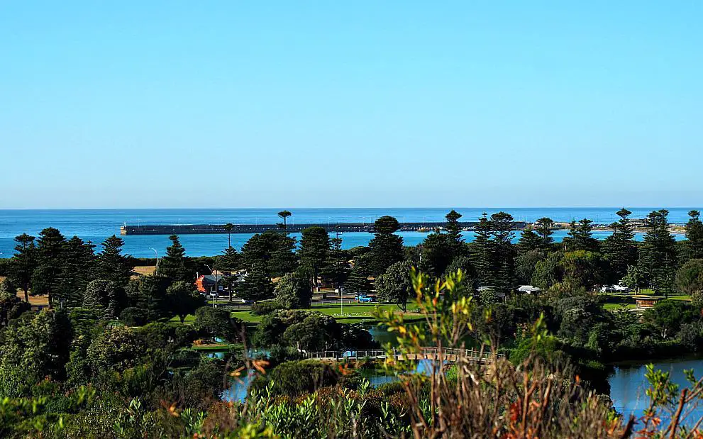 The view of Lady Bay from Cannon Hill in Warrnambool.