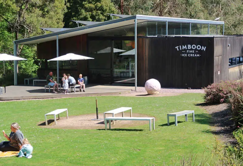 People enjoying ice creams in the garden at Timboon Ice Creamery.