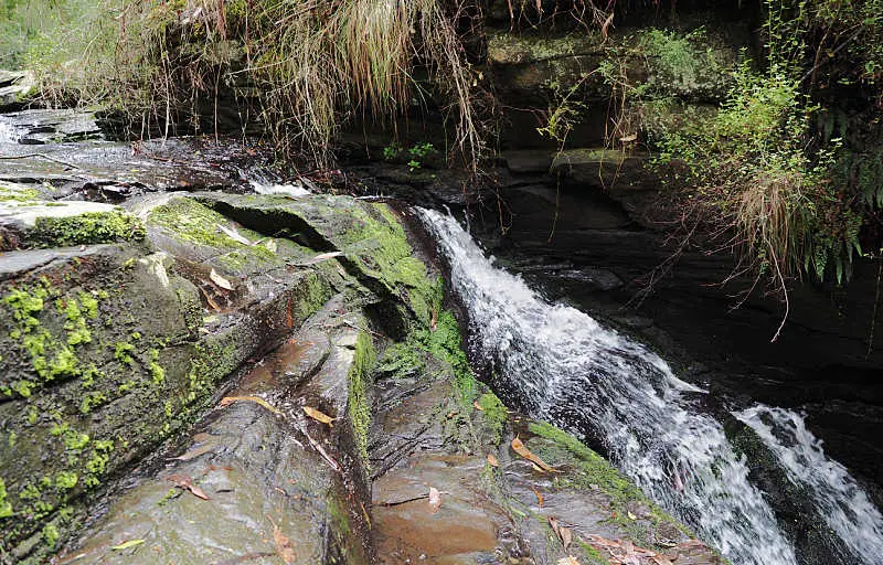 Side view of Won Wondah Falls